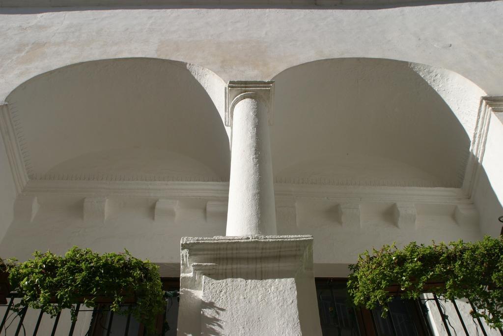 B&B Altrov'E Parabita Exterior photo